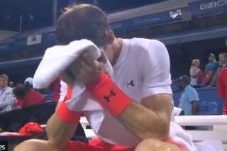 Andy Murray en larmes, après avoir remporté son match à 3 heures du matin