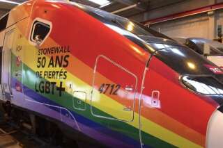 Un TGV aux couleurs arc-en-ciel pour célébrer le mois des fiertés