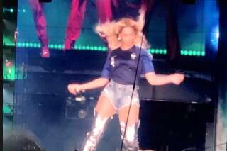 En concert au stade de France, Beyoncé et Jay-Z arborent le nouveau maillot des Bleus