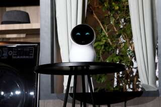 Au CES 2018, le robot de LG CLOi échoue lamentablement sur scène