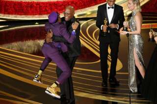 Spike Lee reçoit le premier Oscar de sa carrière des mains de Samuel L. Jackson