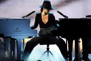 Aux Grammy Awards, Alicia Keys impressionne en jouant sur deux pianos