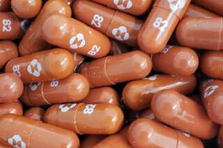 Molnupiravir, la première pilule qui soigne le Covid bientôt vendue en France?
