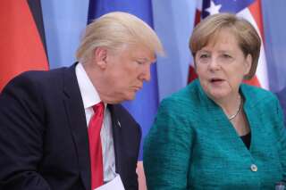 Donald Trump charge encore Angela Merkel juste avant de la rencontrer: 