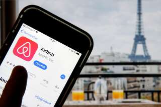 Airbnb accepte de retirer sa carte prépayée