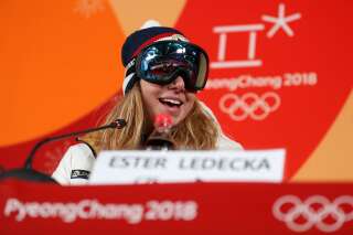 JO de Pyeongchang 2018: la snowboardeuse Ester Ledecka, sacrée championne olympique en... ski