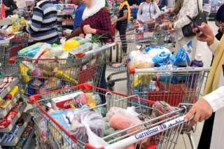 Les supermarchés du Qatar pris d'assaut en raison de son isolement diplomatique