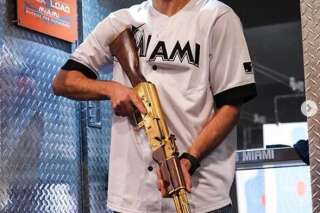 En vacances à Miami, Karim Benzema tire au AK47