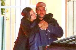Selena Gomez et The Weeknd s'embrassent à la sortie d'un restaurant de Los Angeles