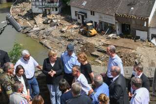 Inondations en Allemagne: Merkel se rend sur place alors que le bilan empire