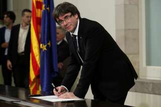 Carles Puigdemont suspend pendant deux mois l'indépendance de la Catalogne pour négocier
