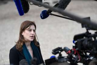 La secrétaire d'État chargée de l'Aide aux victimes, Juliette Méadel, annonce son ralliement à Macron