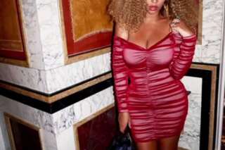 Beyoncé fait monter la température dans sa robe rouge