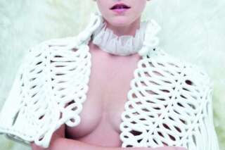La photo d'Emma Watson, seins nus dans Vanity Fair, lui vaut un procès en hypocrisie