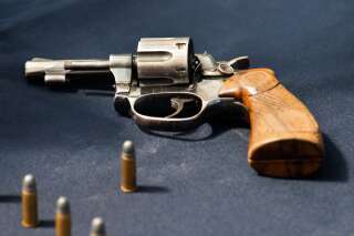Au-delà du tir d'Alec Baldwin, le danger des armes à feu et des balles à blanc au cinéma
