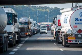 La CGT et FO lèvent leur appel à la grève du transport routier