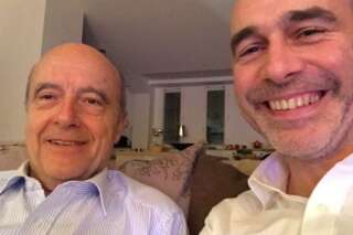 Devant le grand débat présidentiel de TF1, Alain Juppé et son ancien directeur de campagne s'offrent un selfie 