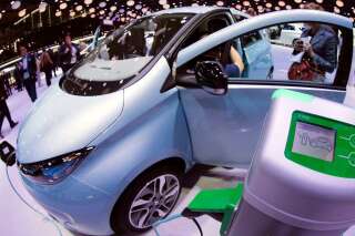 Renault: Uniqlo propose de vendre des Zoé électriques dans ses magasins