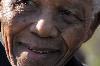 L'ancien président sud-africain Nelson Mandela est sorti de l'hôpital et 