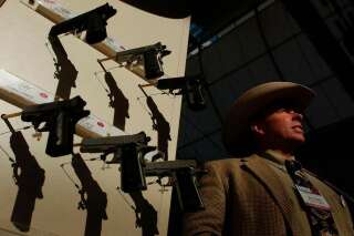 NRA : des protestations pendant la conférence de presse du lobby des armes, qui accuse les jeux vidéo