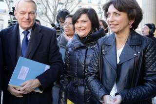 Pauvreté: Ayrault annonce une réforme du RSA et de la prime pour l'emploi en 2013, une aide à l'insertion et au logement