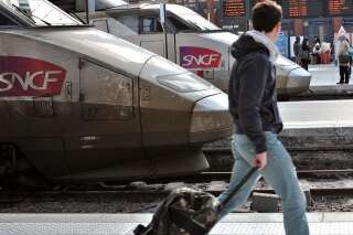 Grève SNCF: trafic perturbé mais situation calme dans la plupart des gares