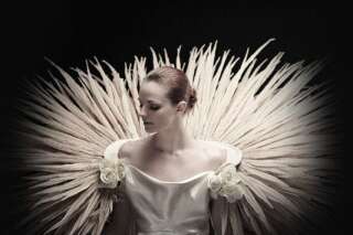 PHOTOS. Robes de mariée: une maison de couture crée ses modèles à partir d'animaux morts