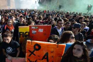 PHOTOS. VIDÉOS. Manifestations anti-austérité en Europe, grève générale en Espagne et au Portugal, heurts en Italie