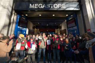 PHOTOS. Paris: grève au Virgin Megastore des Champs-Elysées contre le projet de fermeture