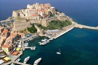 Une vingtaine d'attentats en Corse dans des résidences secondaires