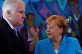 Angela Merkel trouve un accord avec son ministre de l'Intérieur Horst Seehofer et sauve sa tête
