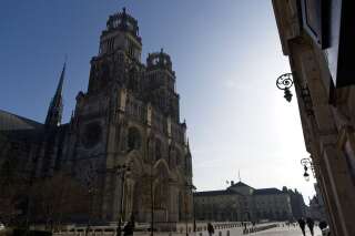À Orléans, un homme arborant une croix gammée interpellé durant un hommage à Jeanne d'Arc