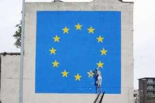 Le drapeau européen, revu et corrigé par Banksy