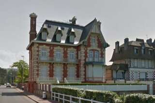 À Deauville, le drapeau de l'Ukraine projeté sur une villa russe par la mairie