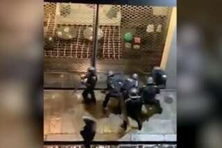 Paris: une enquête ouverte après cette vidéo d'un homme roué de coups par des policiers