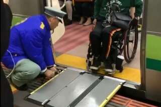 L'accessoire que tous les métros du monde devraient utiliser pour faciliter la vie des personnes en fauteuil roulant
