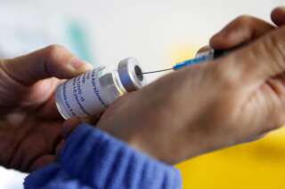 Vaccin AstraZeneca: Le syndrome de Guillain-Barré répertorié comme effet secondaire 