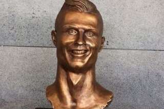 Quelque chose cloche sur cette statue de Cristiano Ronaldo