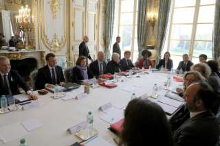 Remaniement: l'ère Macron change et affaiblit la fonction ministérielle