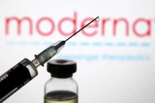 Vaccin Moderna: des millions de doses déjà fabriquées aux États-Unis, l'Europe risque d'attendre