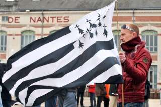 À Nantes, le drapeau breton a été hissé devant la mairie