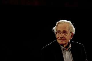 Pourquoi une remise de médaille à Noam Chomsky a été annulée par l'Assemblée nationale