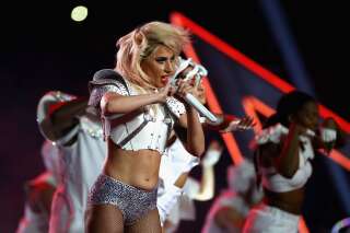 Lady Gaga a un message pour tous ceux qui parlent de son ventre après son concert au Super Bowl 2017