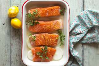 Le saumon frais non bio moins contaminé qu'avant (contrairement au bio)