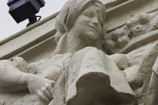 Cette statue restaurée en Espagne a été totalement défigurée