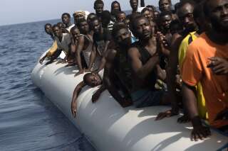 Des photos bouleversantes de migrants au large de la Libye