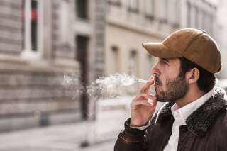 À Milan, il va être interdit de fumer dehors à moins de 10 mètres de quelqu'un