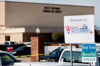 Au Texas, un homme ouvre le feu lors d'une messe et est abattu par des fidèles