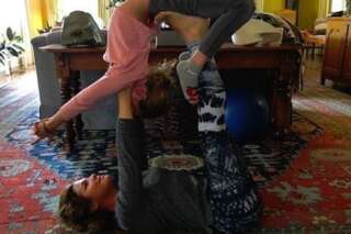Sophie Grégoire Trudeau initie sa fille au yoga