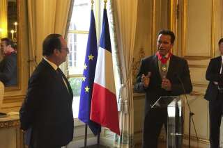 François Hollande a remis la Légion d'Honneur à Arnold Schwarzenegger